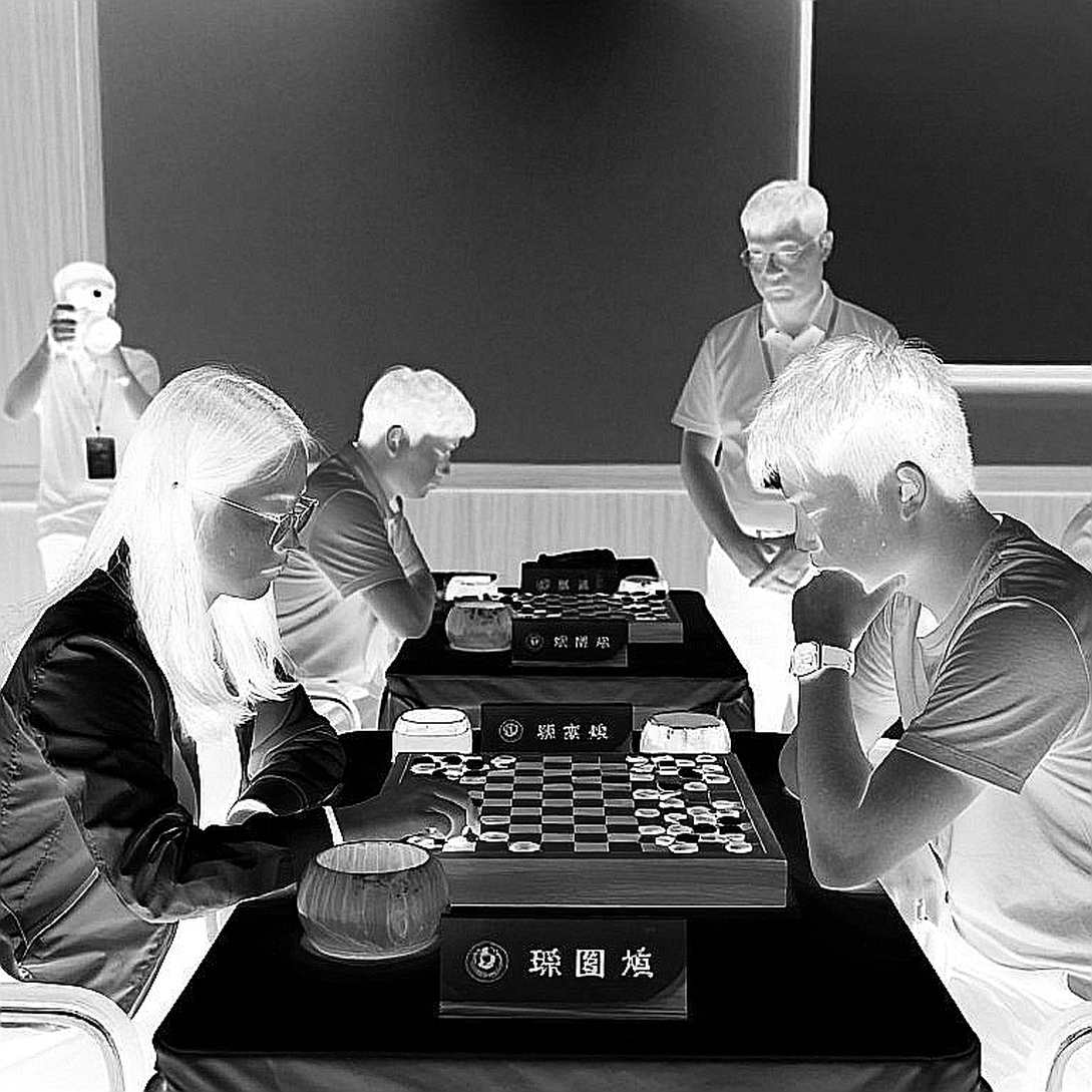 प्राग 2026 और 27 मिनिएचर: ChessBase Magazine #225 के अंदर छिपा हुआ लेखा